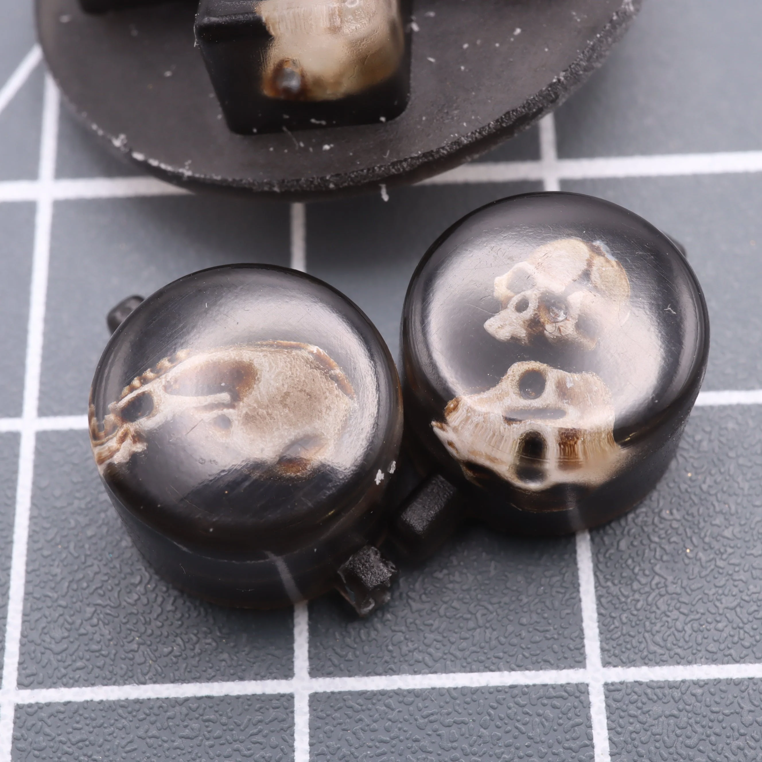 NES Custom Buttons Skull - Image 3